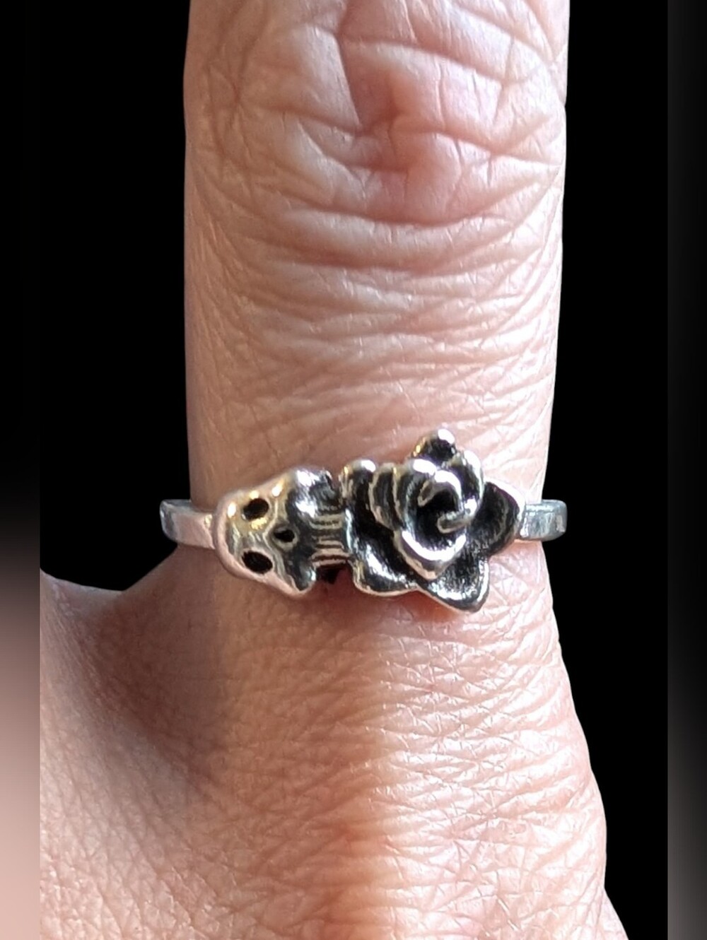 NWT Goth Punk Silver Skull and Rose Ring Size 6.5 Unisex